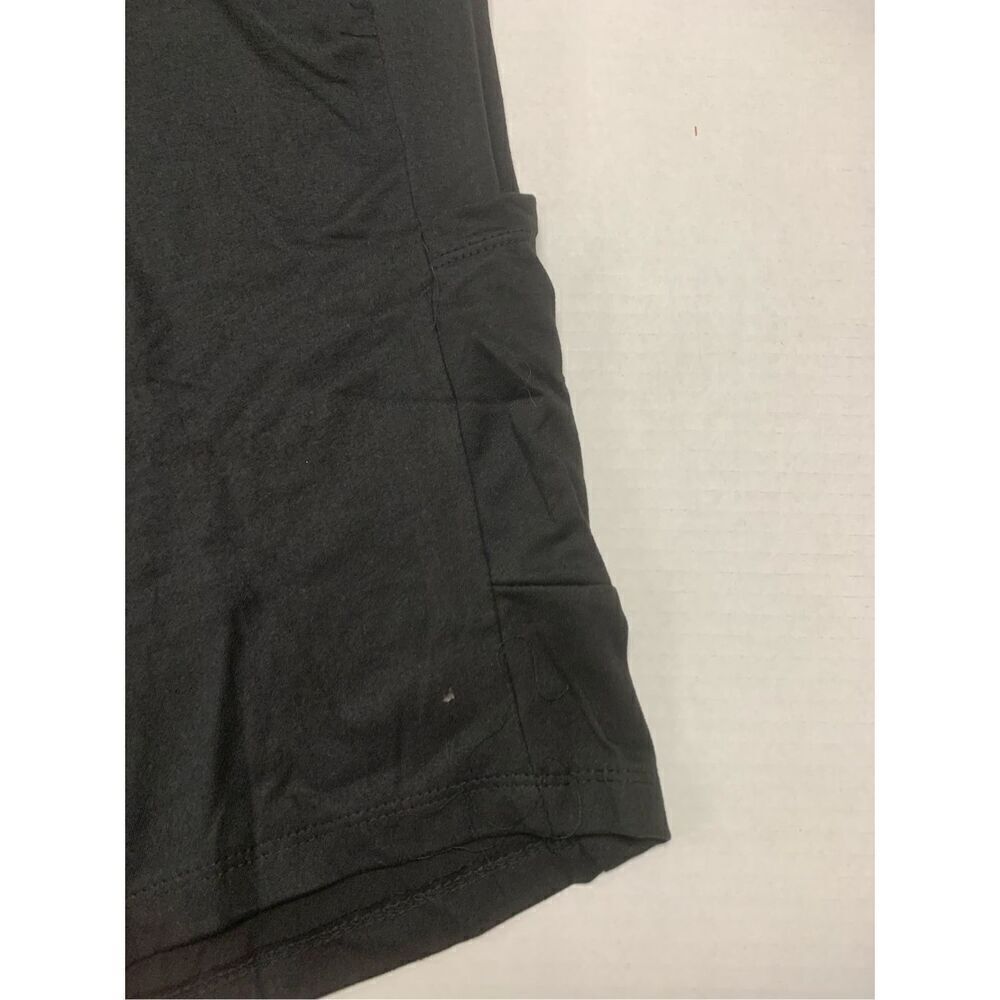 Biker Shorts with Pockets - Picture 2 of 4